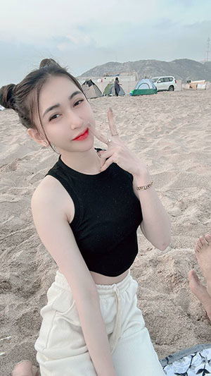 82岁老人找20多岁小伙子